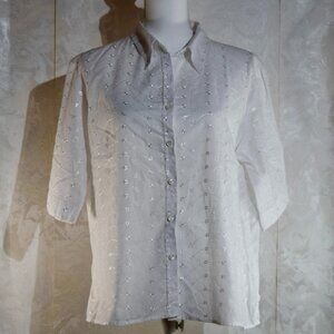 Northern Reflections XL White Embroidered Short Sleeve Button-Up Top